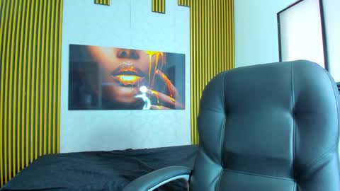 Snapshot of that_temptation chatting on January 2025 06:05:01 PM that_temptation online show from January 2025 06:05:01 PM
