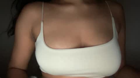 Snapshot of thatgirlmelanie chatting on October 2025 04:07:01 AM Melanie online show from October 2025 04:07:01 AM