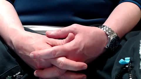 Snapshot of the1pocketrocket chatting on December 2024 12:18:01 AM the1pocketrocket online show from December 2024 12:18:01 AM