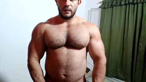 Snapshot of the_beastmuscle chatting on October 2025 10:29:01 PM beast online show from October 2025 10:29:01 PM