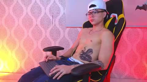 Snapshot of the_dean_boy chatting on October 2025 07:09:01 AM Ithan and Leo online show from October 2025 07:09:01 AM