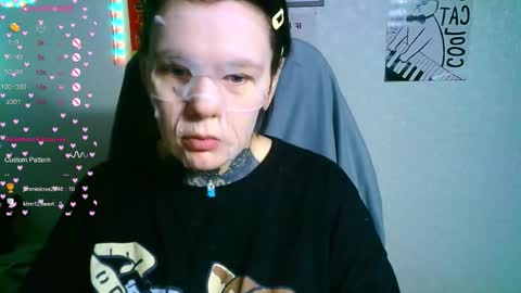 Snapshot of the_ice_owl chatting on November 2025 09:06:02 AM the_ice_owl online show from November 2025 09:06:02 AM