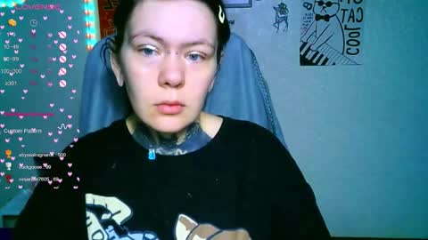 Snapshot of the_ice_owl chatting on November 2025 01:37:02 AM the_ice_owl online show from November 2025 01:37:02 AM