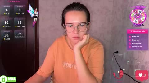 Snapshot of the_princese chatting on November 2025 10:48:02 AM Alice online show from November 2025 10:48:02 AM