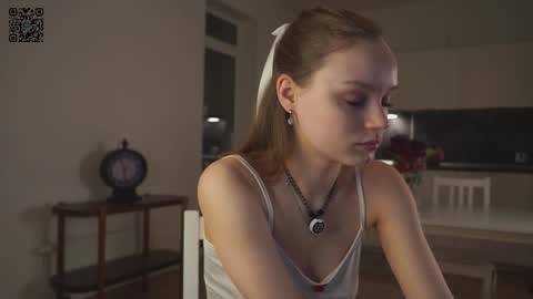 Emma online show from September 2025 04:08:02 PM