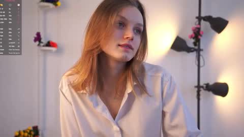 Emma online show from October 2025 04:02:01 AM