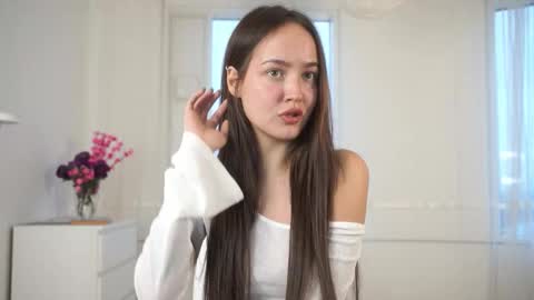 Emma online show from November 2025 04:13:02 AM