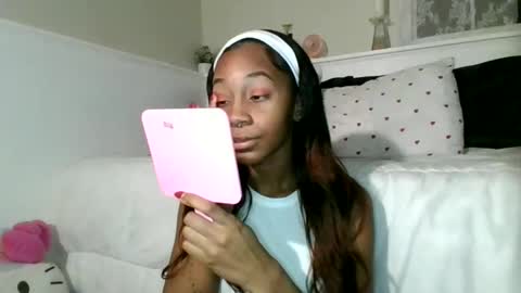 Snapshot of theangelbabyyy chatting on January 2025 02:14:01 AM theangelbabyyy online show from January 2025 02:14:01 AM