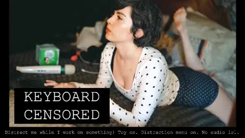 Snapshot of thecamwoman chatting on October 2025 07:36:02 PM Joan online show from October 2025 07:36:02 PM