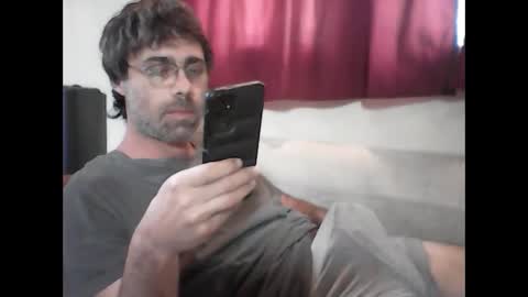 Snapshot of thedudnextdoor chatting on October 2025 05:56:01 PM thedudnextdoor online show from October 2025 05:56:01 PM