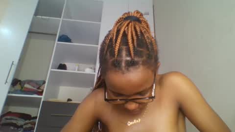 Snapshot of theequinn chatting on March 2025 03:08:02 AM theequinn online show from March 2025 03:08:02 AM