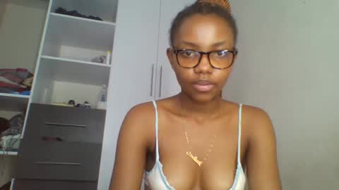 Snapshot of theequinn chatting on March 2025 05:33:01 PM theequinn online show from March 2025 05:33:01 PM