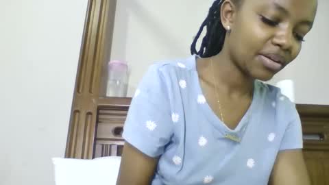 Snapshot of theequinn chatting on September 2025 02:09:02 PM theequinn online show from September 2025 02:09:02 PM