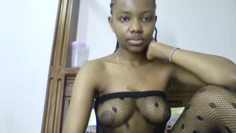 Snapshot of theequinn chatting on October 2025 08:10:01 AM theequinn online show from October 2025 08:10:01 AM