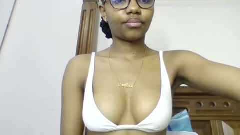 Snapshot of theequinn chatting on November 2025 08:28:02 AM theequinn online show from November 2025 08:28:02 AM