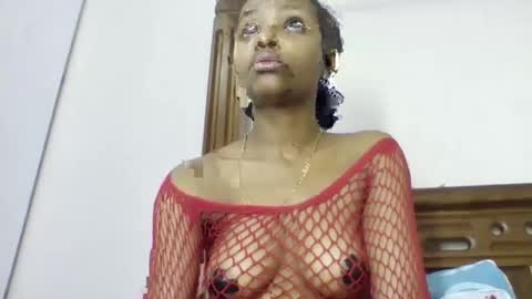 Snapshot of theequinn chatting on November 2025 09:43:01 AM theequinn online show from November 2025 09:43:01 AM