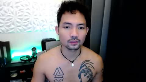 Snapshot of thefriskyasian chatting on October 2025 01:47:02 AM Jaycee online show from October 2025 01:47:02 AM