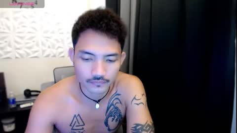 Snapshot of thefriskyasian chatting on October 2025 11:20:01 PM Jaycee online show from October 2025 11:20:01 PM