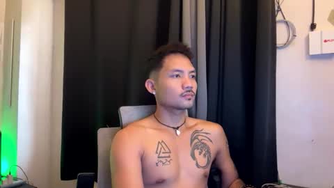 Snapshot of thefriskyasian chatting on November 2025 04:03:02 AM Jaycee online show from November 2025 04:03:02 AM