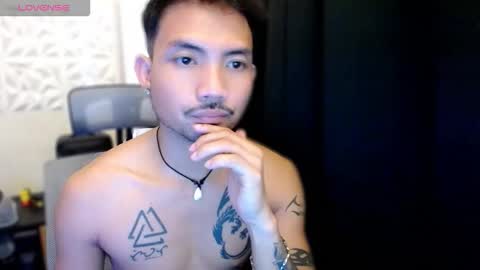 Snapshot of thefriskyasian chatting on November 2025 04:59:01 AM Jaycee online show from November 2025 04:59:01 AM