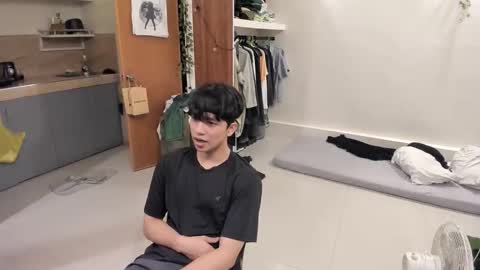 Snapshot of thegreenmagus chatting on October 2025 03:21:02 PM Green online show from October 2025 03:21:02 PM