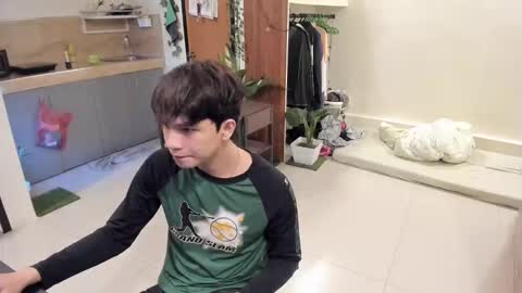 Snapshot of thegreenmagus chatting on November 2025 05:52:01 AM Green online show from November 2025 05:52:01 AM