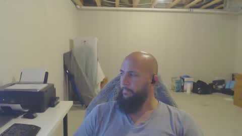 Snapshot of thehawaiian93 chatting on October 2025 02:54:01 PM thehawaiian93 online show from October 2025 02:54:01 PM