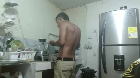 Snapshot of thehousedog chatting on March 2025 11:15:01 PM thehousedog online show from March 2025 11:15:01 PM