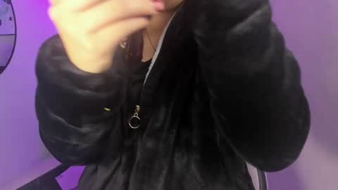 Snapshot of theia_moon_ chatting on October 2025 03:07:01 AM Theia online show from October 2025 03:07:01 AM