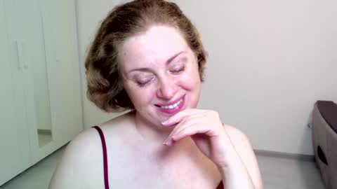 Snapshot of theladysblush chatting on December 2024 05:37:02 PM Ella online show from December 2024 05:37:02 PM