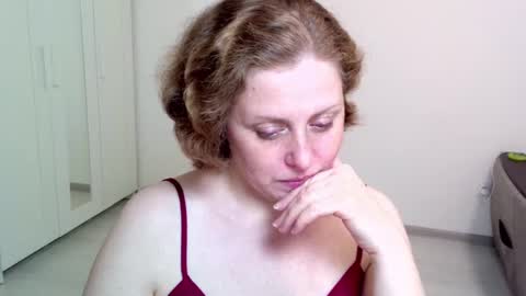 Snapshot of theladysblush chatting on December 2024 05:42:01 PM Ella online show from December 2024 05:42:01 PM