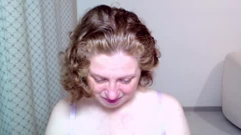 Ella online show from November 2025 06:01:01 AM