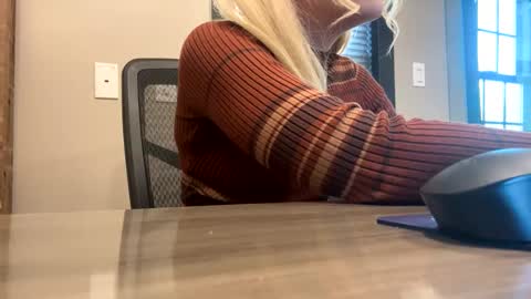 Little Bambii online show from January 2025 08:18:02 PM