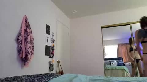 lovecreep online show from December 2024 12:02:01 AM