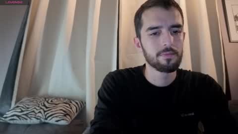 themmistokles online show from October 2025 09:52:02 AM