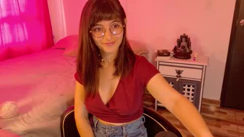 Amy online show from November 2025 05:01:02 PM