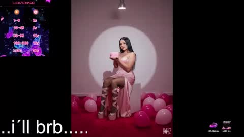 Snapshot of thequeenbella chatting on November 2025 06:12:01 AM bella saritta online show from November 2025 06:12:01 AM