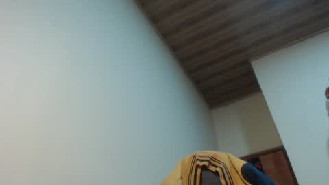 Snapshot of therazhanen chatting on January 2025 05:20:02 AM Santiago Enrique online show from January 2025 05:20:02 AM