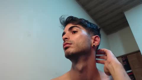 Snapshot of therazhanen chatting on September 2025 04:58:01 AM Santiago Enrique online show from September 2025 04:58:01 AM