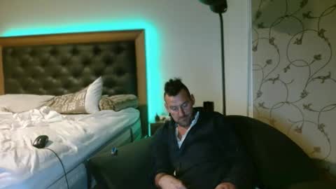 therealkurva4u online show from October 2025 10:15:01 AM