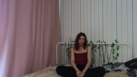 Crissy online show from September 2025 09:09:01 AM