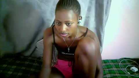 Snapshot of therry_heart chatting on October 2025 09:20:01 PM hearty online show from October 2025 09:20:01 PM