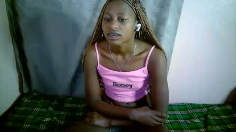 Snapshot of therry_heart chatting on November 2025 07:30:01 AM hearty online show from November 2025 07:30:01 AM