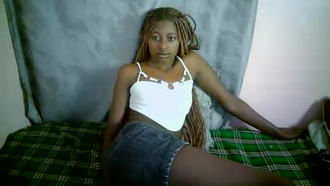 Snapshot of therry_heart chatting on November 2025 09:19:02 AM hearty online show from November 2025 09:19:02 AM