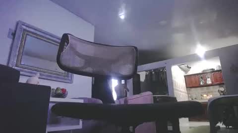 therry online show from November 2025 10:37:01 AM