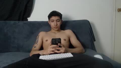 Snapshot of thesaint_xxx chatting on October 2025 04:38:01 AM thesaint_xxx online show from October 2025 04:38:01 AM