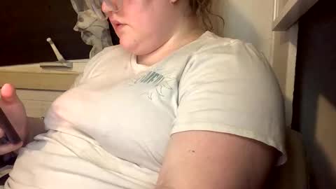 Snapshot of thesashadomme chatting on November 2025 10:08:01 PM The Sasha Domme online show from November 2025 10:08:01 PM