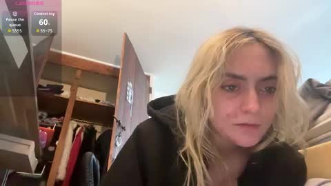 Snapshot of thesouthofthewood chatting on November 2025 12:55:01 PM thesouthofthewood online show from November 2025 12:55:01 PM