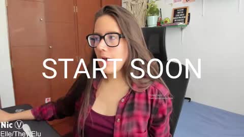 Snapshot of thetropicalseduction chatting on September 2025 12:07:02 PM Nicole online show from September 2025 12:07:02 PM