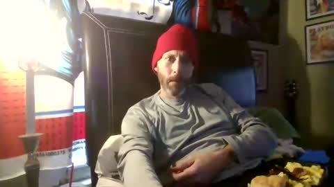 Snapshot of theycallmemellowthebreeze chatting on November 2025 01:09:02 PM mellow online show from November 2025 01:09:02 PM